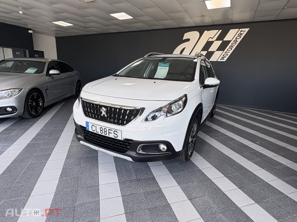 Peugeot 2008 1.2 PureTech Allure