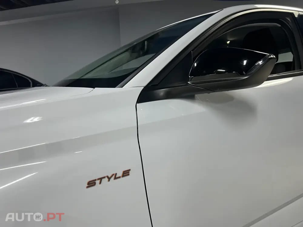 Peugeot 308 1.2 Hybrid Style e-DCS6