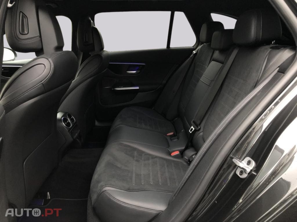 Mercedes-Benz C 300 I.V.A DEDUTÍVEL e T AMG