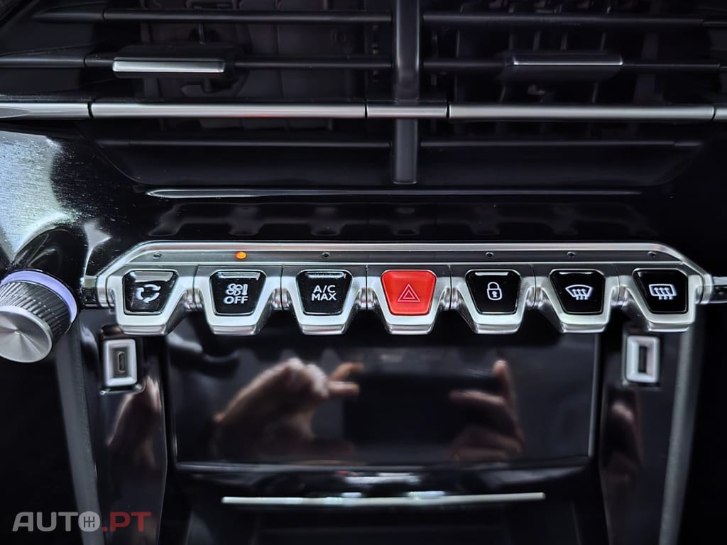 Peugeot E-208 50 kWh Allure Pack