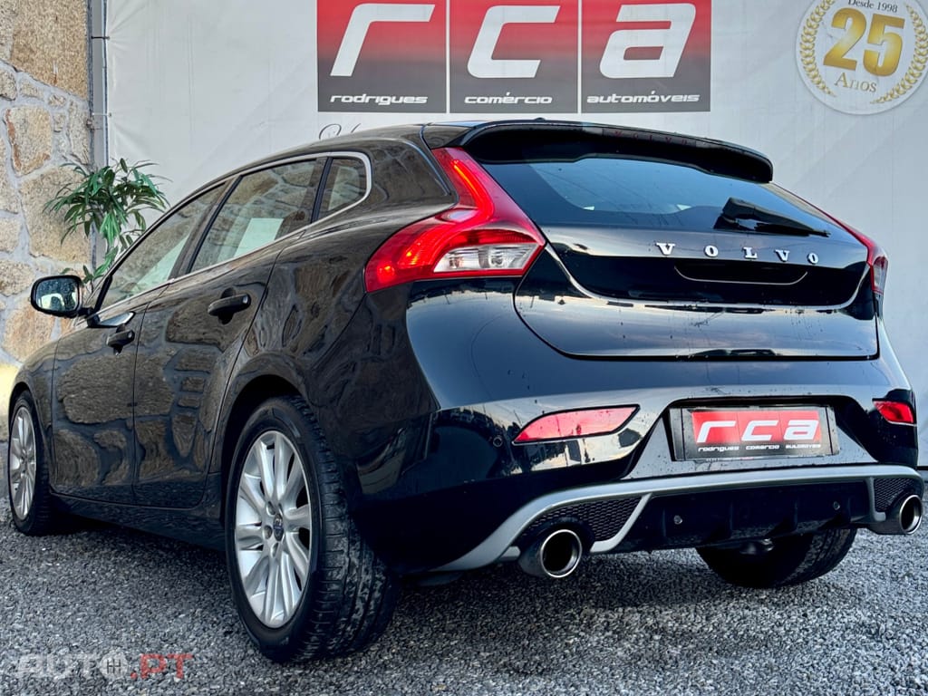Volvo V40 1.6 D2 R-Design Momentum