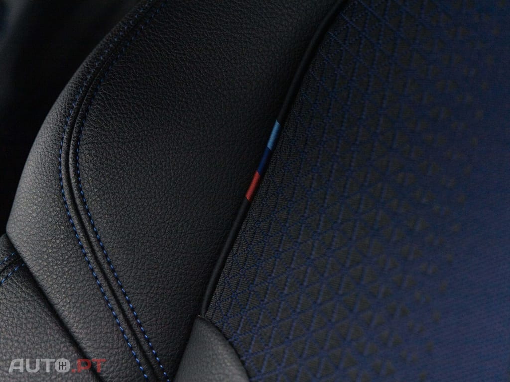 BMW 218 i Pack Desportivo M