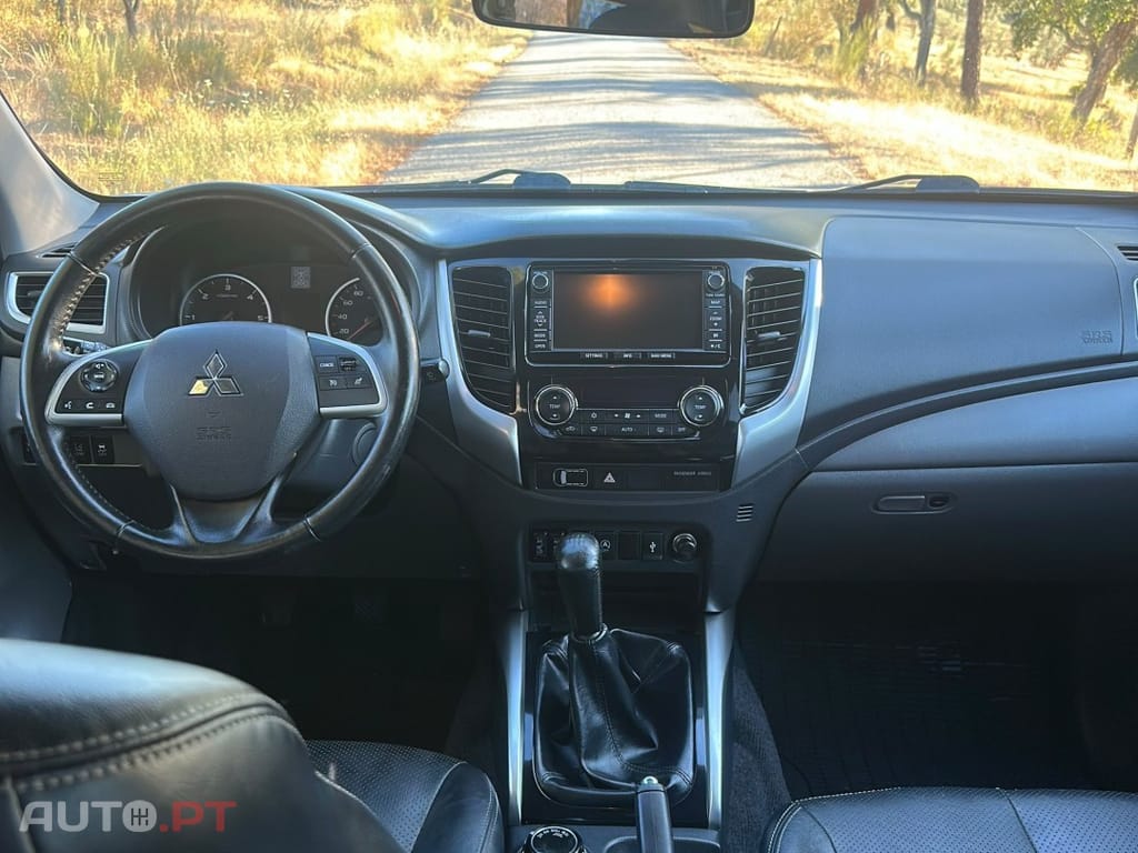 Mitsubishi L200 2.4 DI-D CD Instyle Strakar 4WD