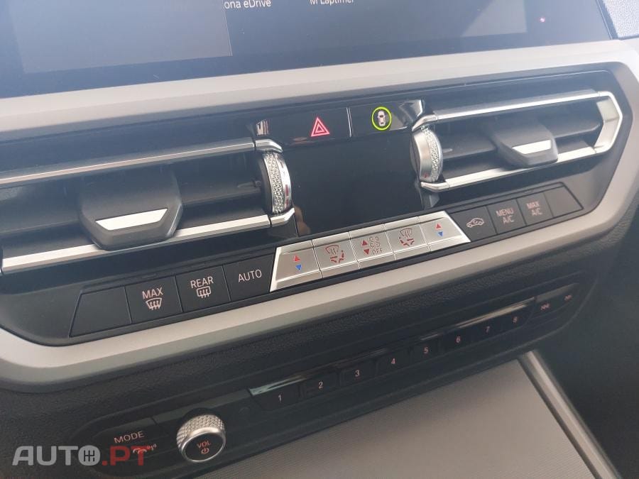 BMW 330 e Auto