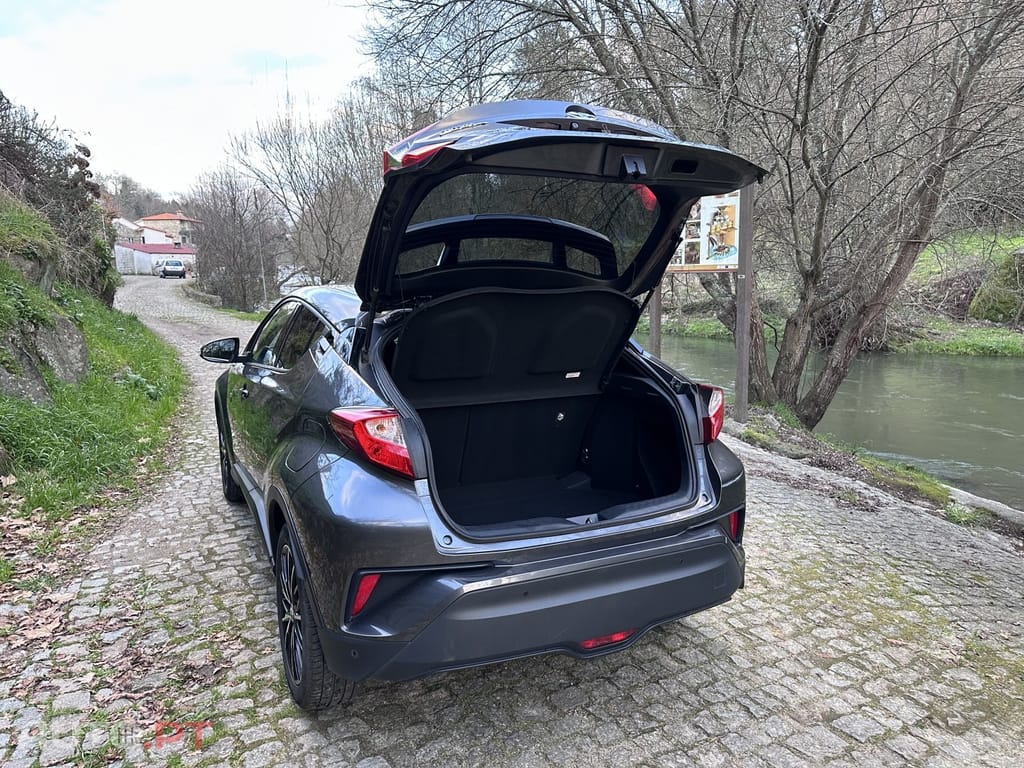 Toyota C-HR 1.8 Hybrid Lounge