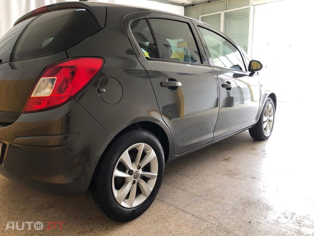 Opel Corsa 1.2 Go! S/S