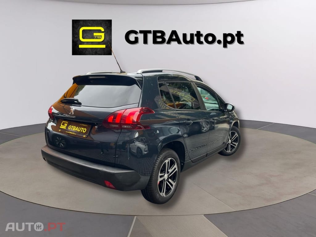 Peugeot 2008 1.2 e-VTi Style