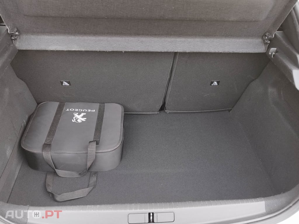 Peugeot E-208 50 kWh GT