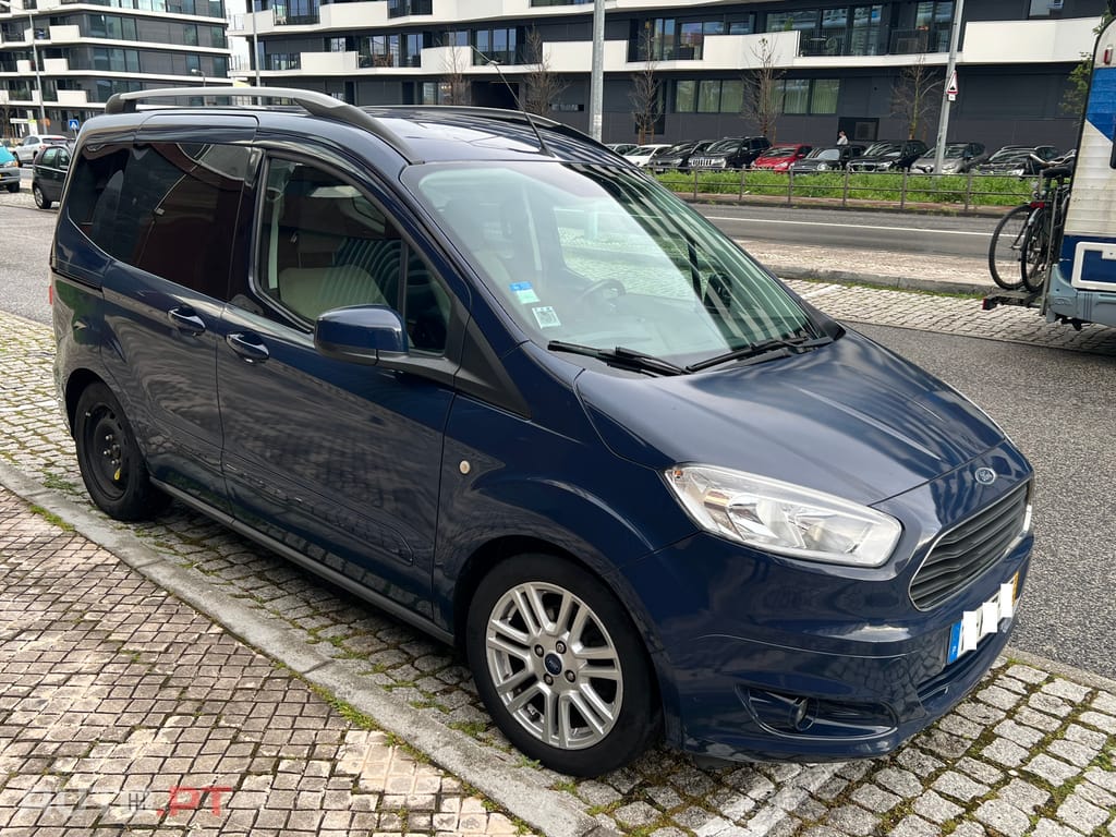 Ford Tourneo Courier MPV 1.5 TDCi