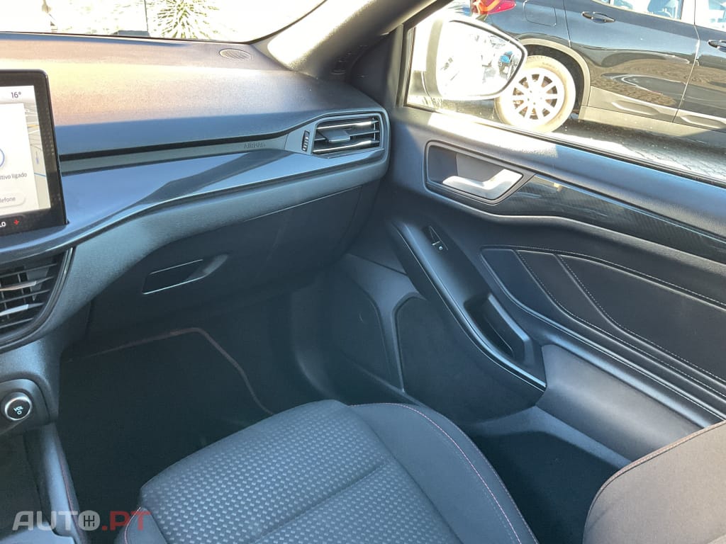 Ford Focus SW 1.0 EcoBoost MHEV ST-Line