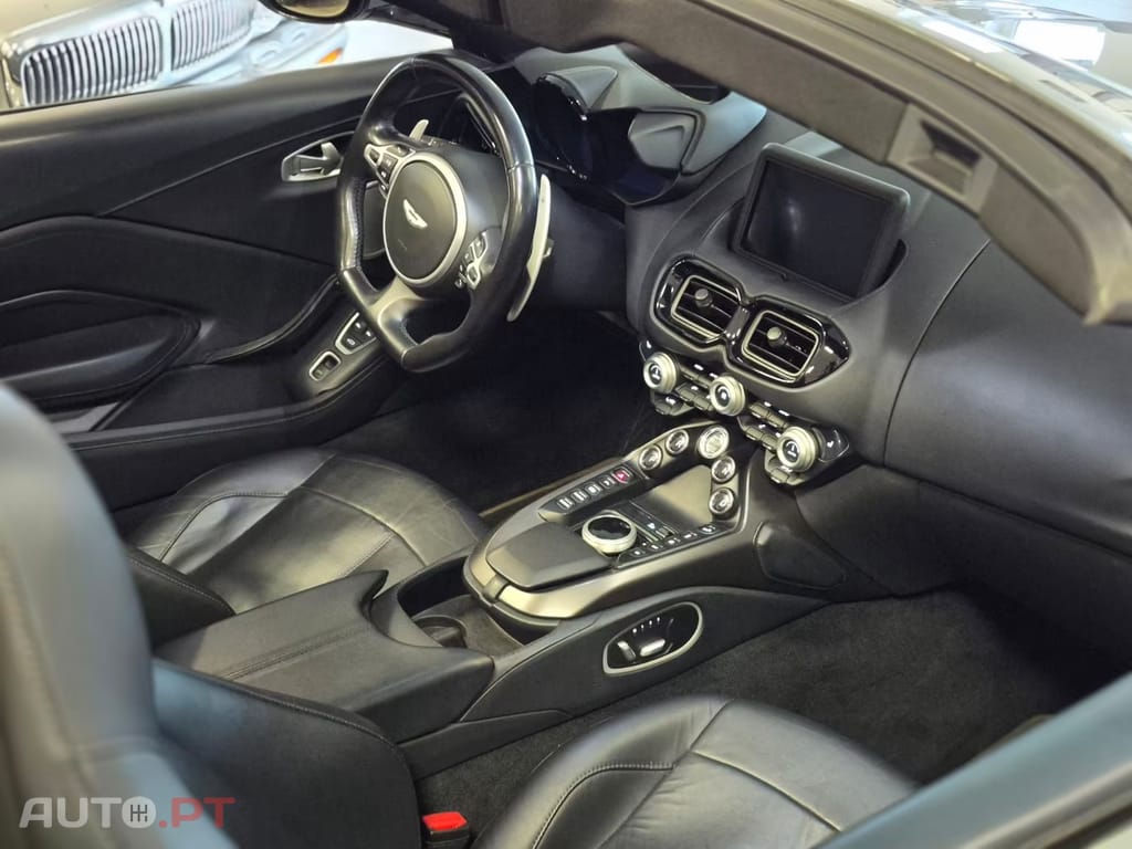Aston Martin Vantage Roadster V8
