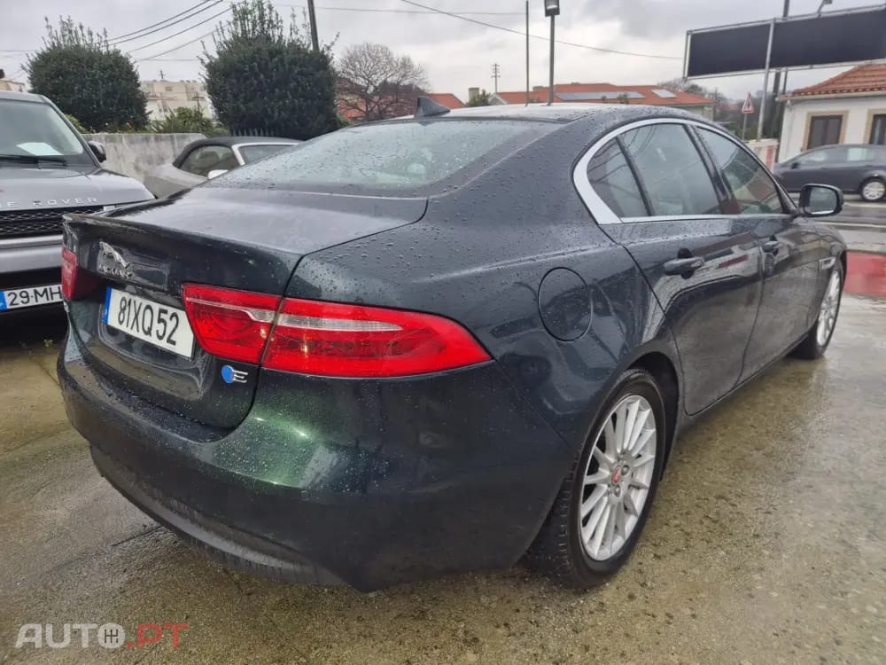 Jaguar XE 2.0 D Prestige