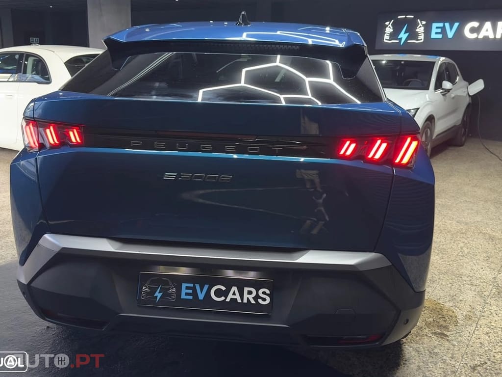 Peugeot E-3008 Allure