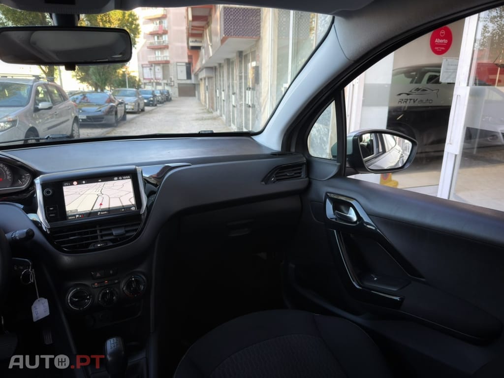 Peugeot 208 1.2 PureTech Style