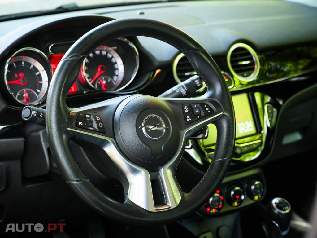 Opel Adam 1.0 T Rocks