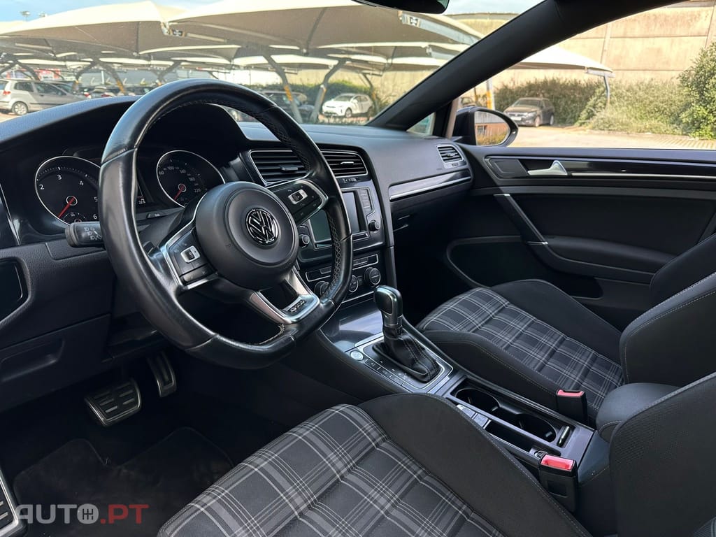 Volkswagen Golf 2.0 TDi GTD DSG