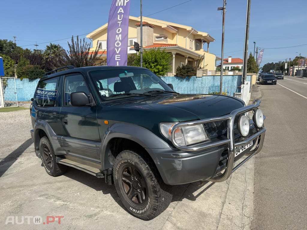 Toyota Land Cruiser 3.0 TD Pack 1 — fotografia 8