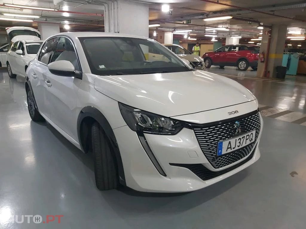 Peugeot E-208 50 kWh Allure