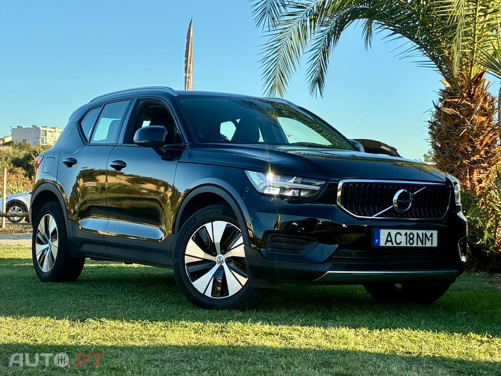 Volvo XC40 T5 Momentum Plus