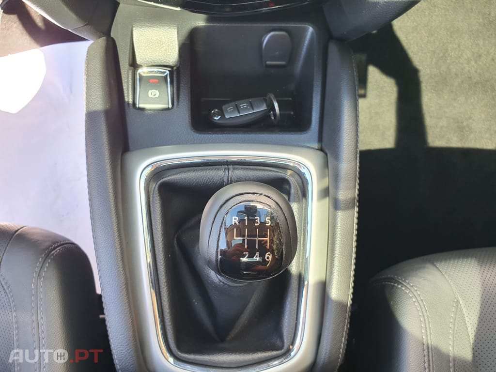 Nissan Qashqai 1.6 dCi Tekna 19 Pele