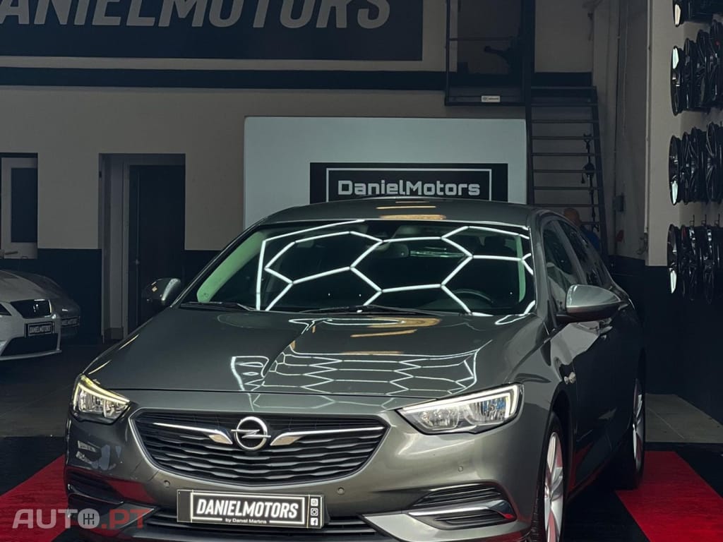 Opel Insignia 1.6 CDTi Selective