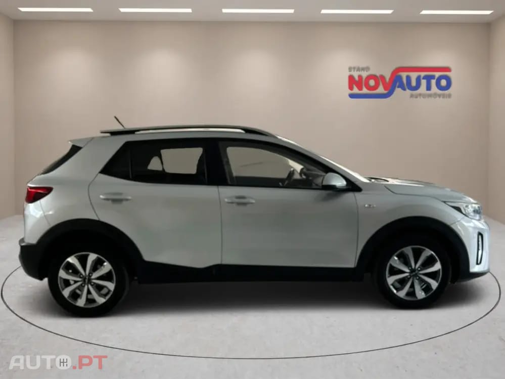 Kia Stonic 1.2 Dynamic — fotografia 2