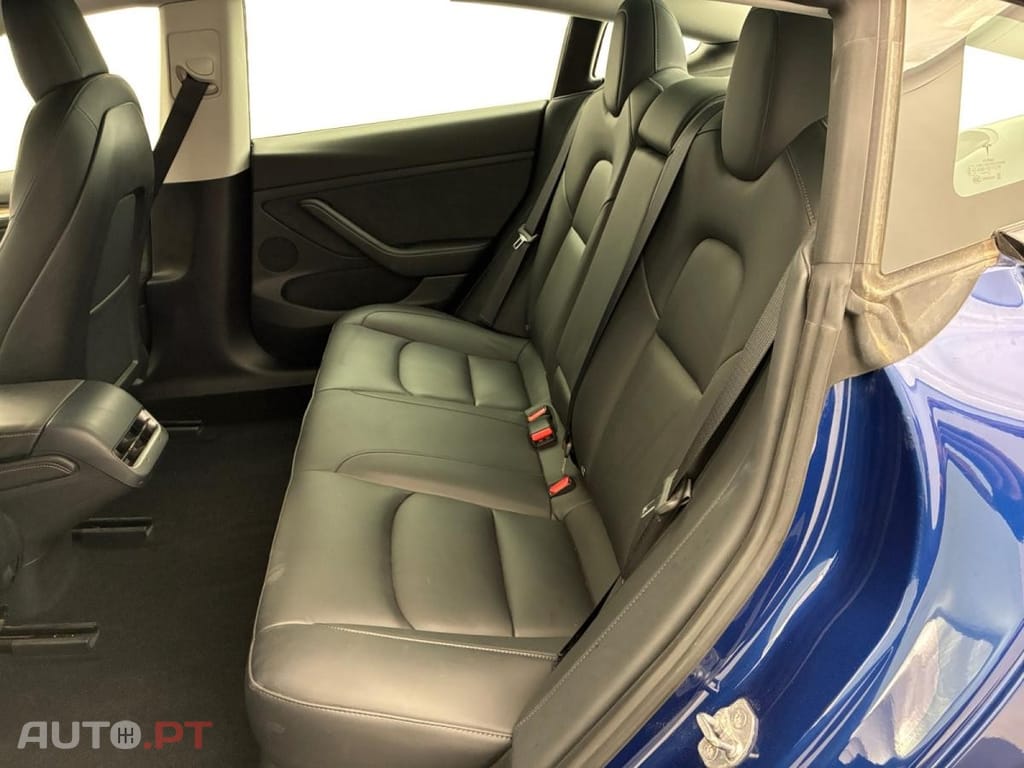 Tesla Model 3 Standard Range Plus RWD