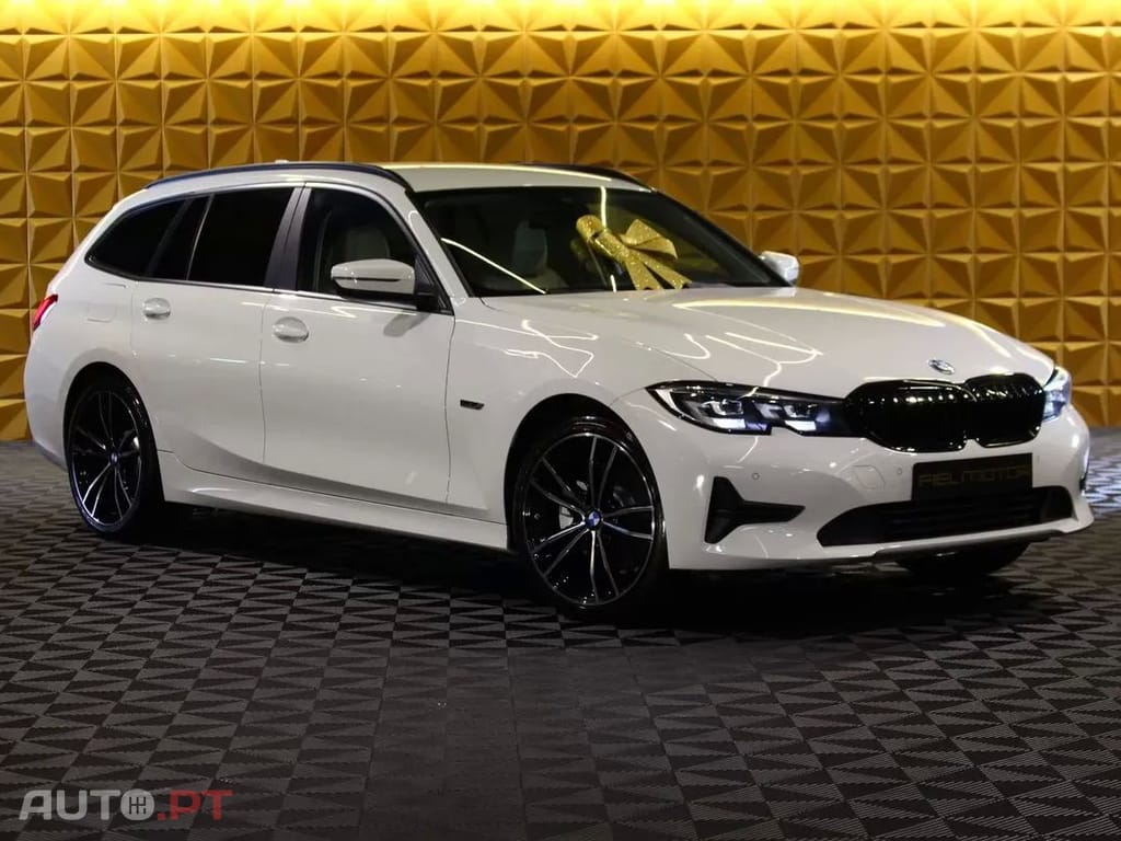 BMW 330 e Line Sport Auto