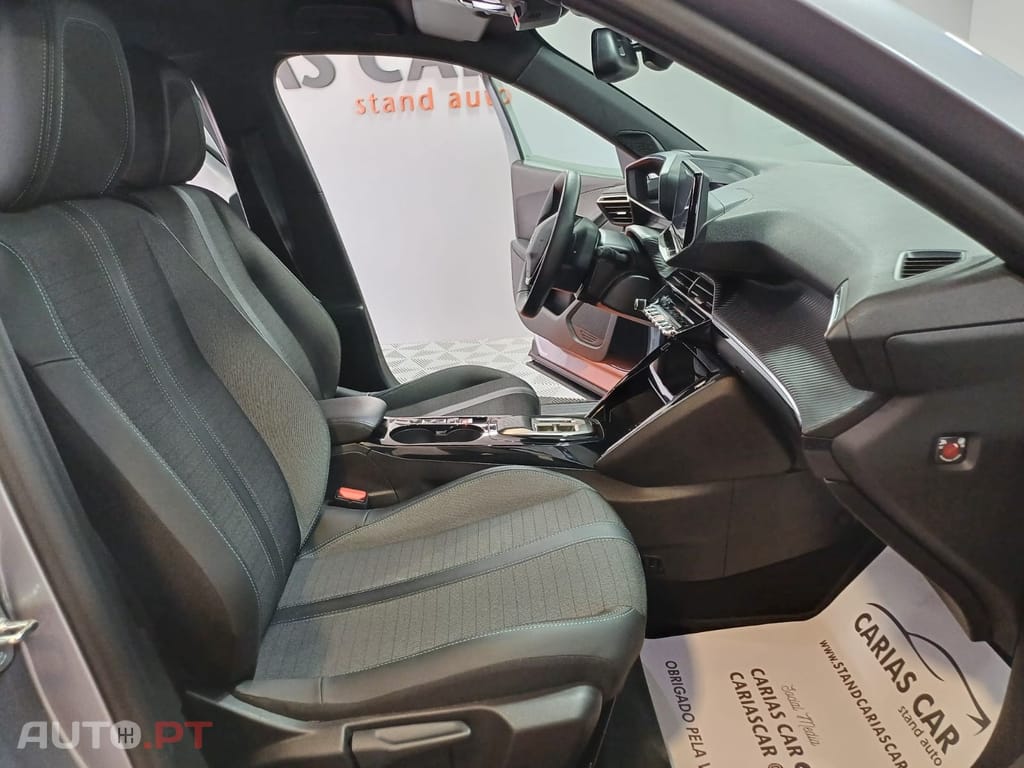 Peugeot E-2008 50 kWh Allure