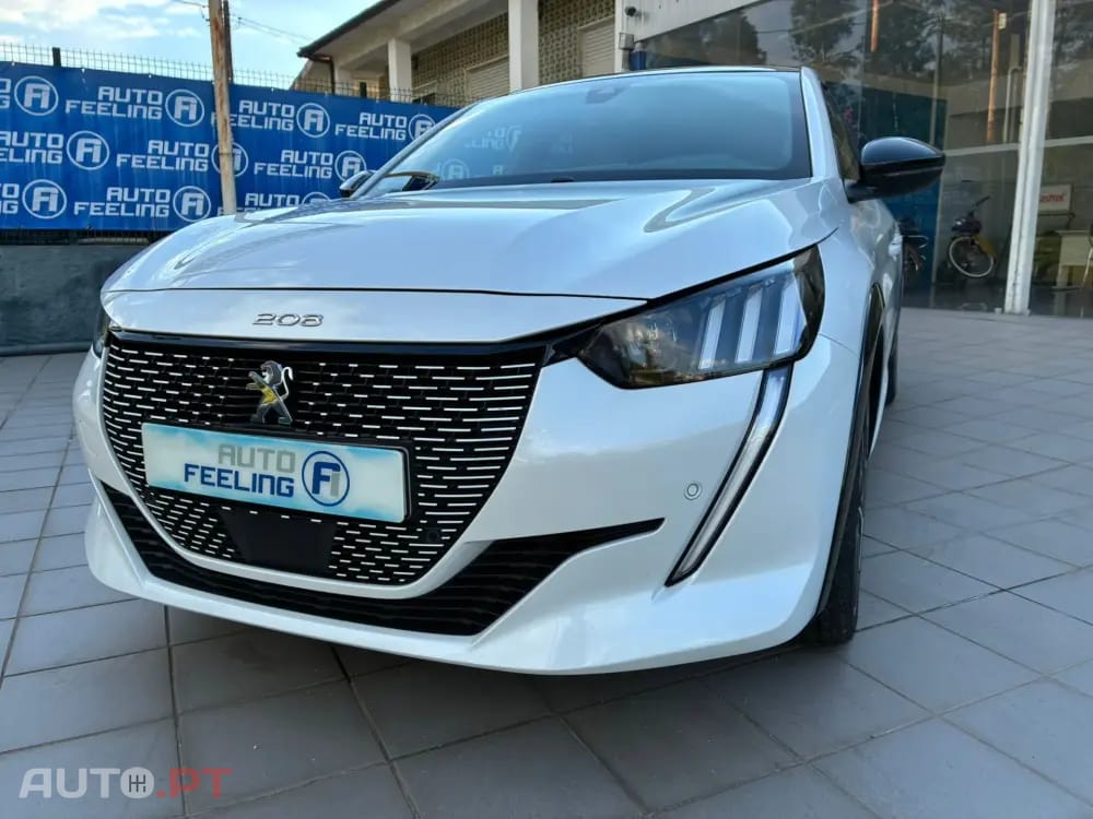 Peugeot E-208 50 kWh GT Line