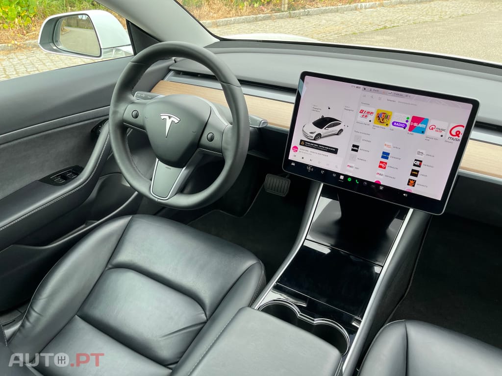 Tesla Model 3 Tração Traseira