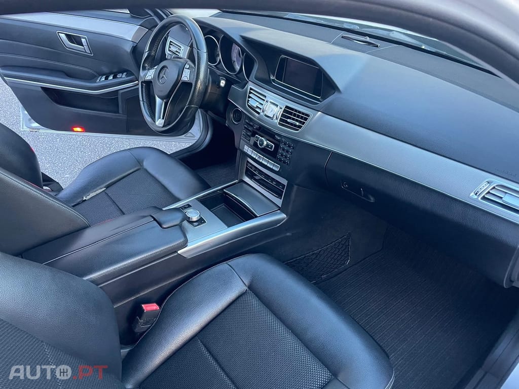Mercedes-Benz E 300 BlueTEC Hybrid Elegance