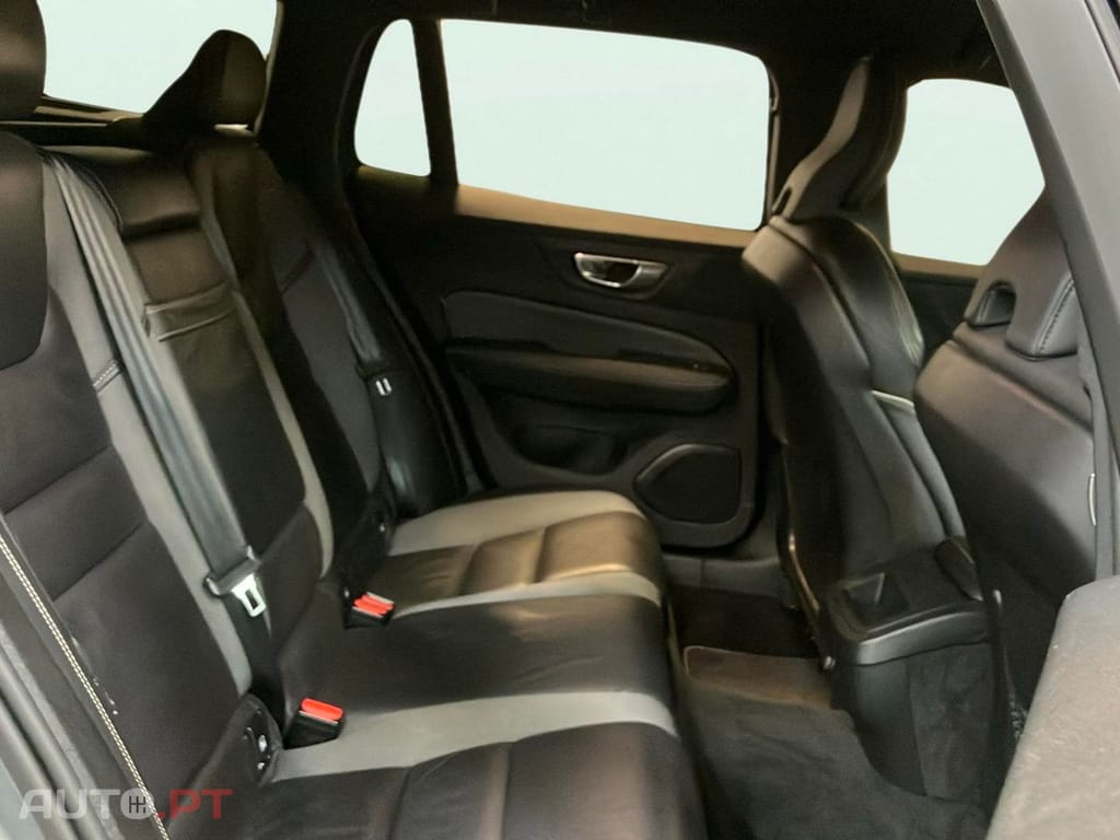 Volvo V60 2.0 D3 R-Design Geartronic