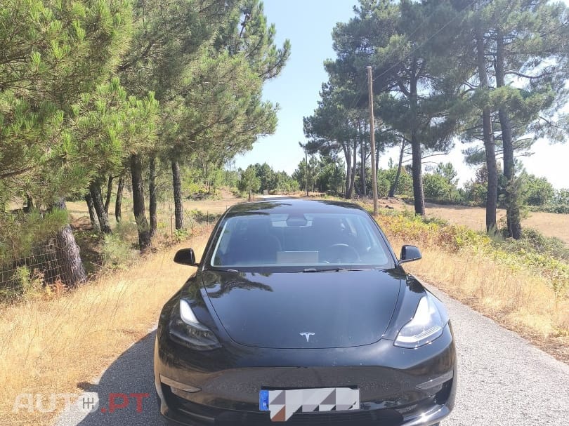 Tesla Model 3 Long Range RWD — fotografia 2