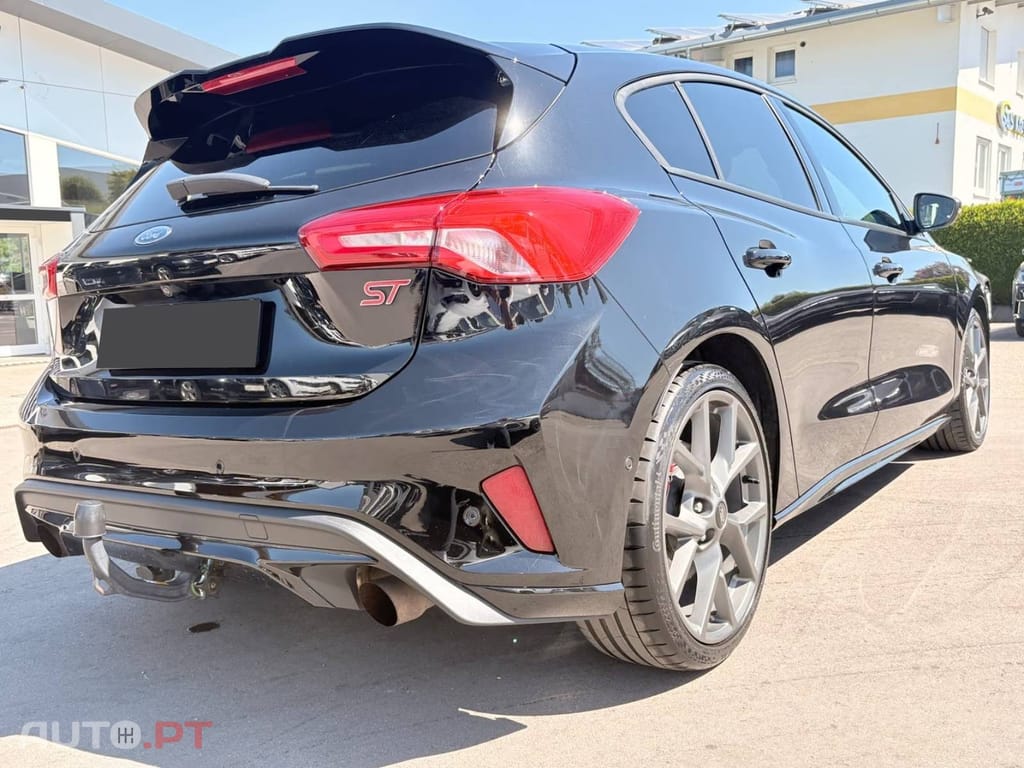 Ford Focus 2.3 EcoBoost ST