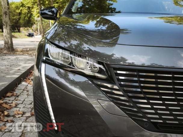 Peugeot 308 1.6 Hybrid Allure Pack e-EAT8 — fotografia 9