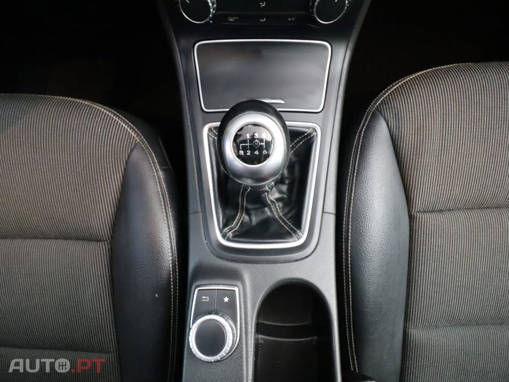 Mercedes-Benz B 180 CDi Urban — fotografia 17