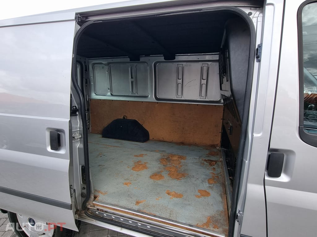 Ford Transit 350L 2.2 TDCi Longa-T.Médio