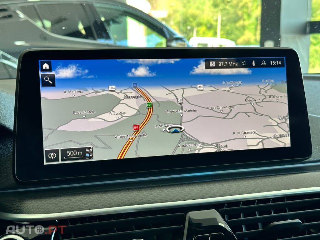 BMW 530 e Pack Desportivo M