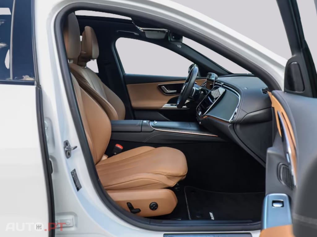 Mercedes-Benz E 220 d AMG-Sport I.V.A DEDUTÍVEL