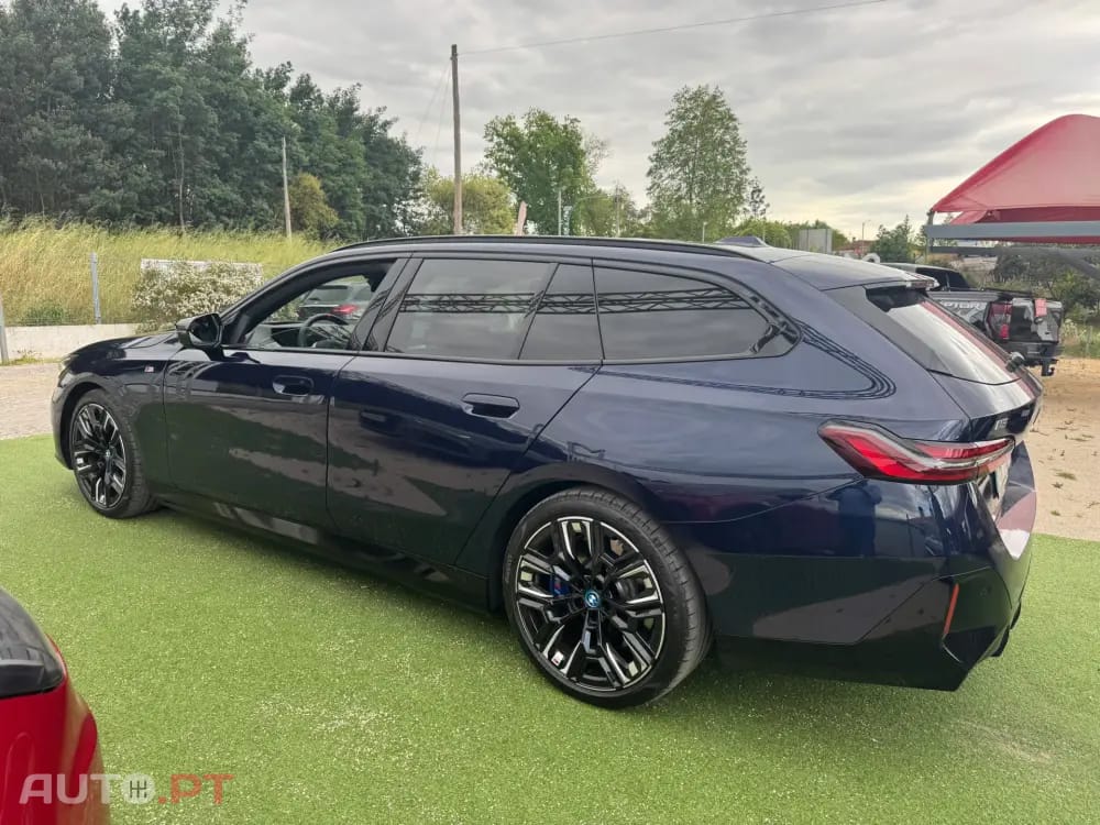 BMW i5 M60
