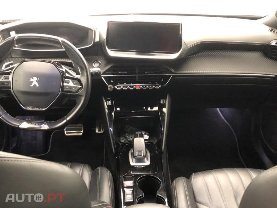 Peugeot 2008 1.2 PureTech GT Line EAT8