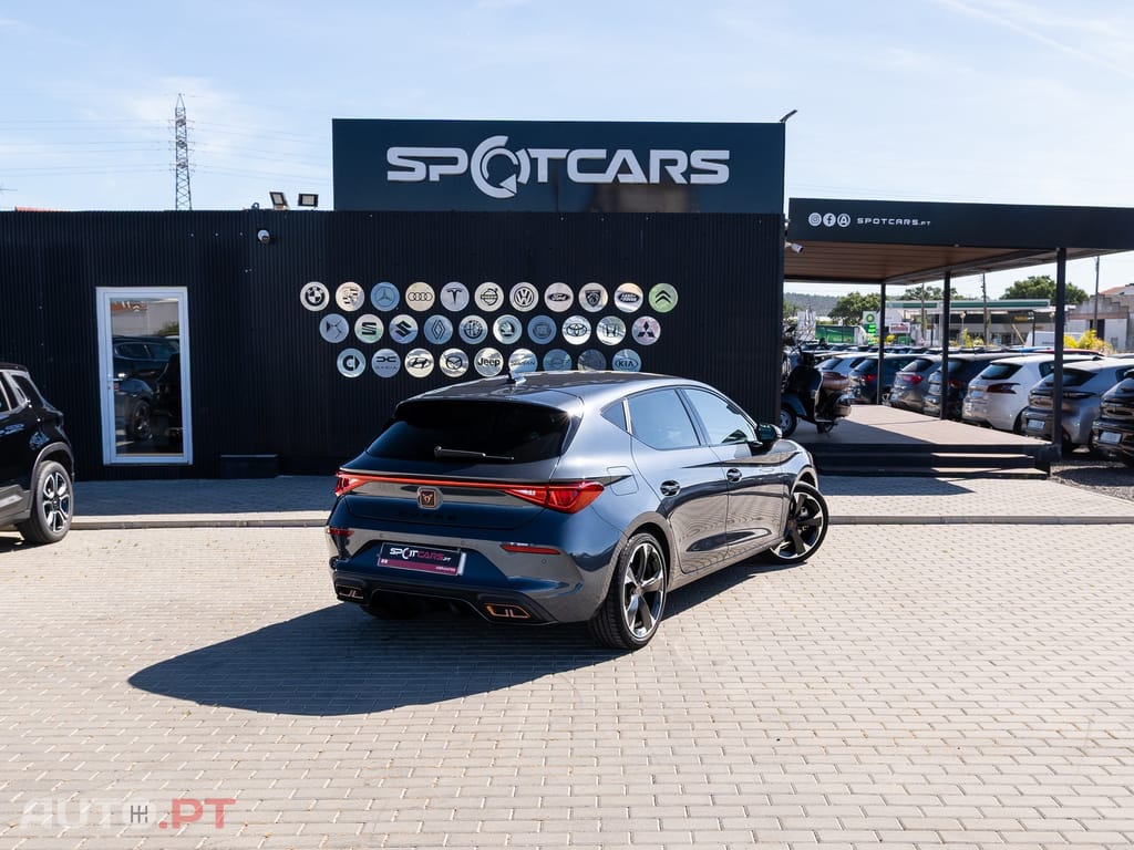 Cupra Leon 1.4 e-Hybrid MID DSG