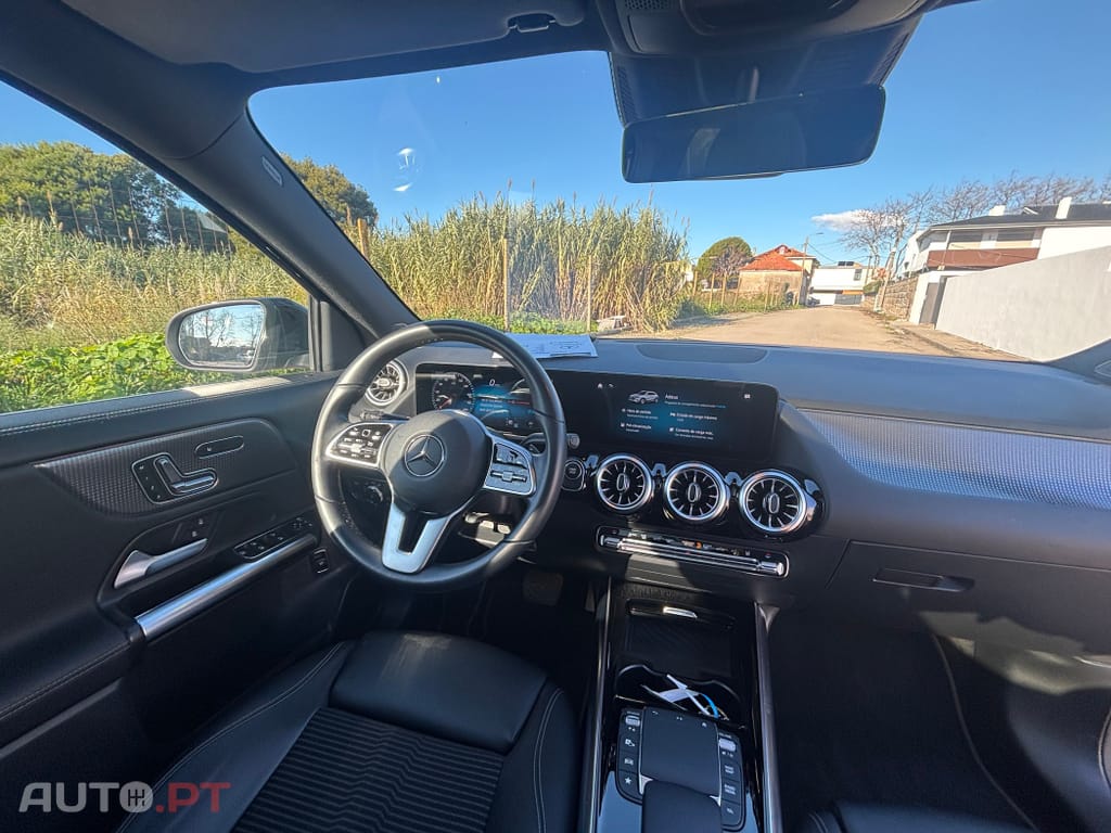 Mercedes-Benz EQA 250 Electric Art