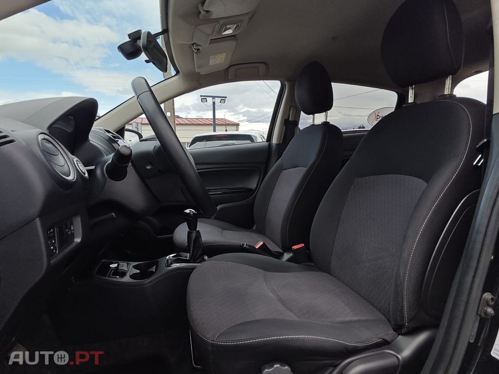 Mitsubishi Space Star 1.2 Intense Connect Edition