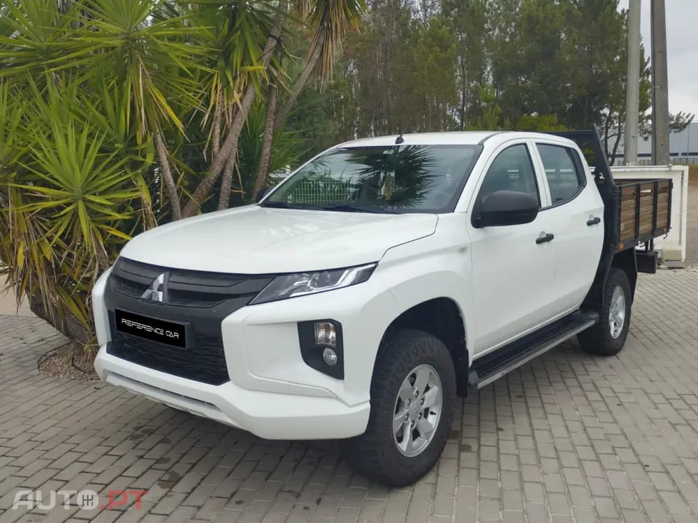 Mitsubishi L200 2.3 DI-D Space Cab Invite 4WD