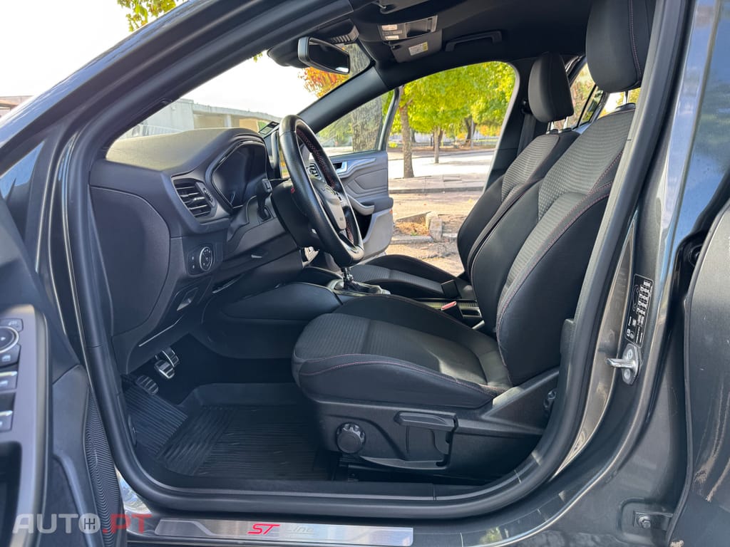 Ford Focus ST Line