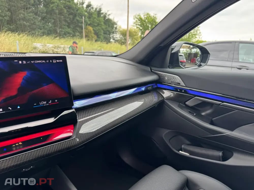 BMW i5 M60