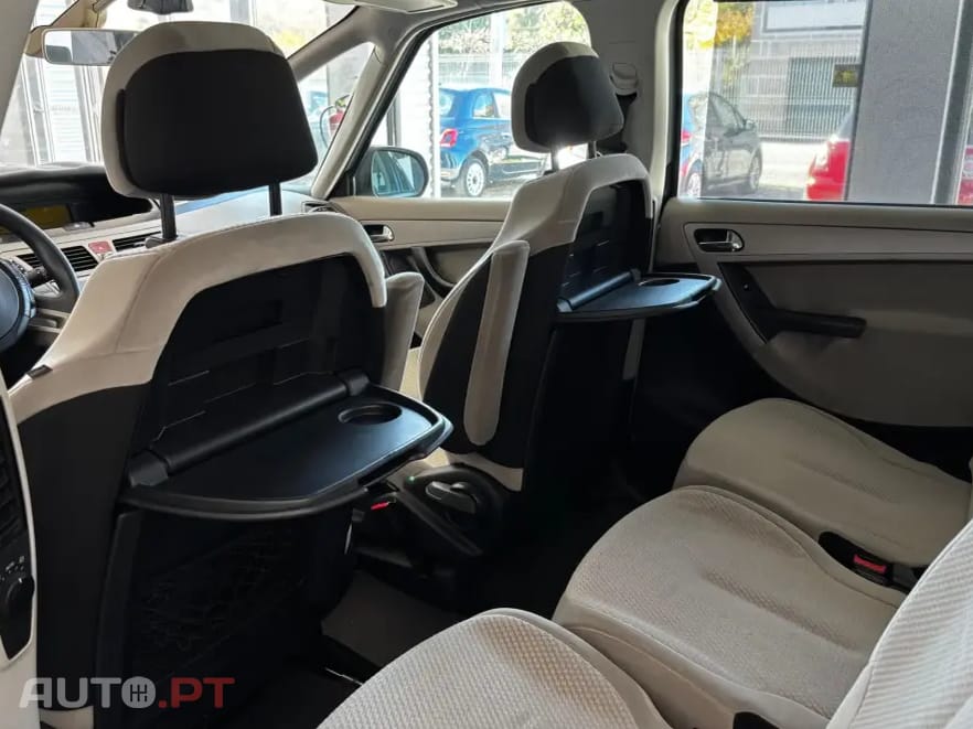 Citroen C4 Picasso 1.6 HDi Confort RFM