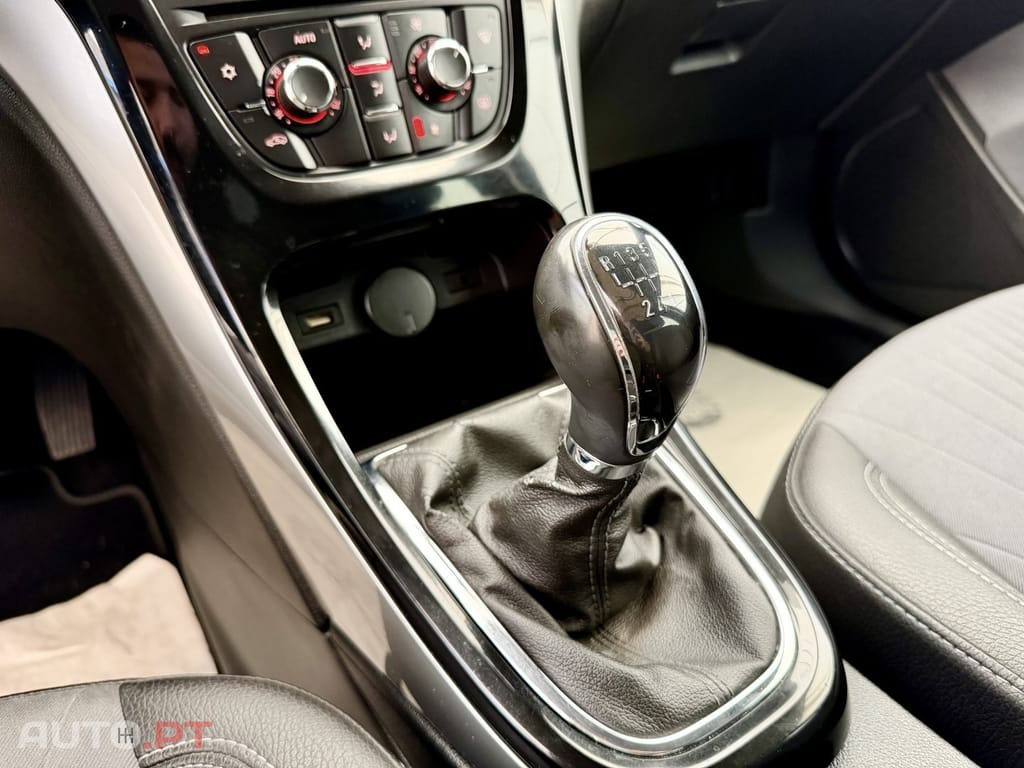 Opel Astra 1.6 CDTI Dynamic S/S